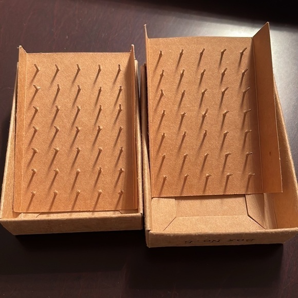 Thumb tacks for crafts or office - Picture 6 of 6